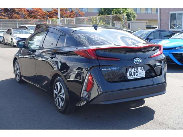 Toyota PRIUS PHV 2018-09 20305-4
