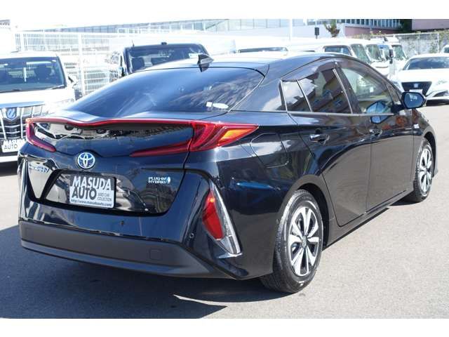 Toyota PRIUS PHV 2018-09 20305-6