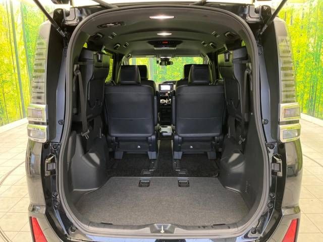 Toyota VOXY 2020-10 17715-11