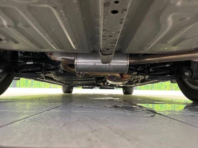 Toyota VOXY 2020-10 17715-19