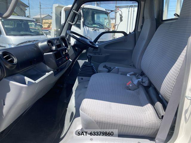 Hino DUTRO 2019-01 267772-7