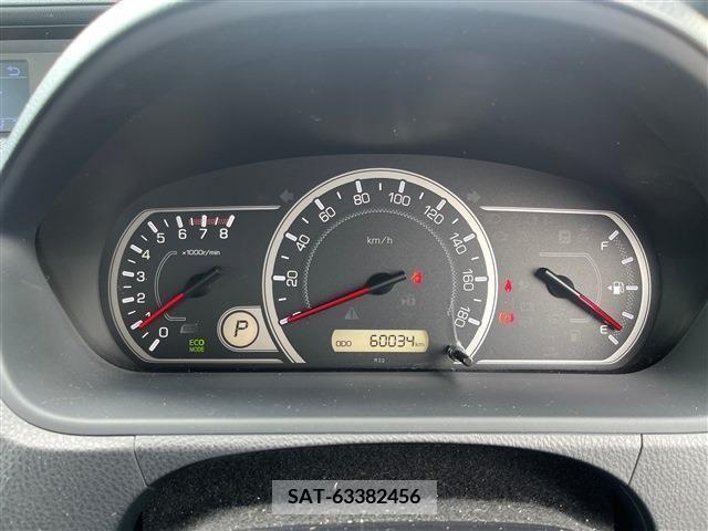 Toyota NOAH 2016-02 281393-27