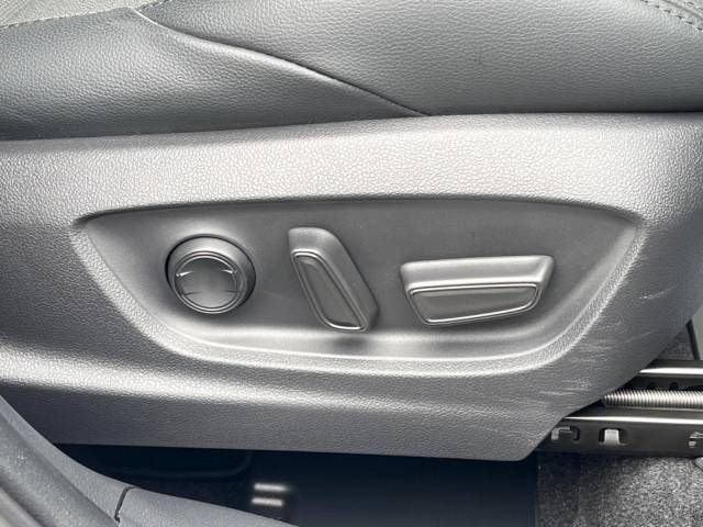 Toyota COROLLA CROSS 2023-01 181519-8