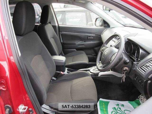 Mitsubishi RVR 2014-03 282623-9