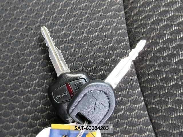 Mitsubishi RVR 2014-03 282623-19