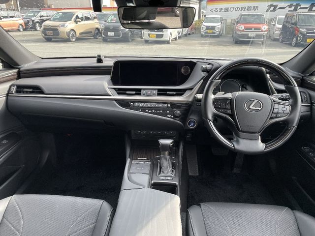 Lexus ES 2020-08 20971-2