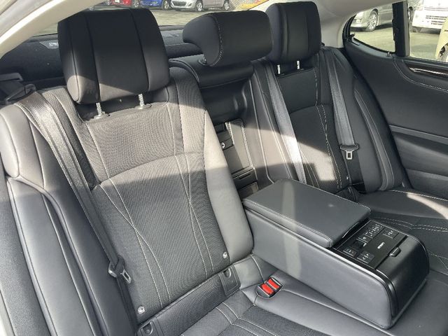 Lexus ES 2020-08 20971-5