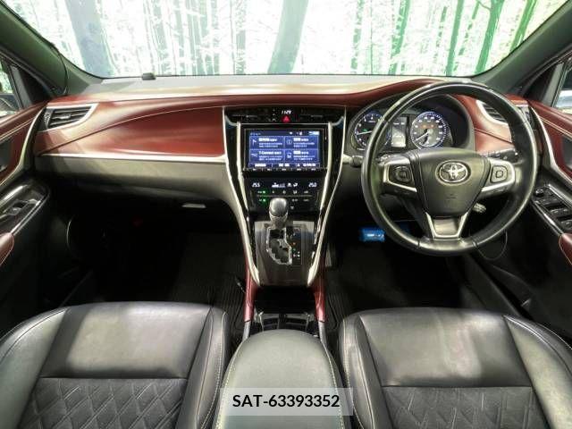 Toyota HARRIER 2017-09 321840-1