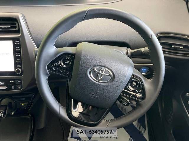 Toyota PRIUS 2022-07 281910-11