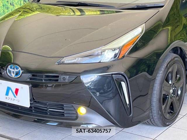 Toyota PRIUS 2022-07 281910-12