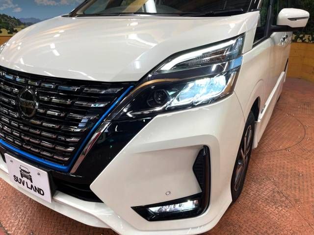 Nissan SERENA 2022-03 196048-12