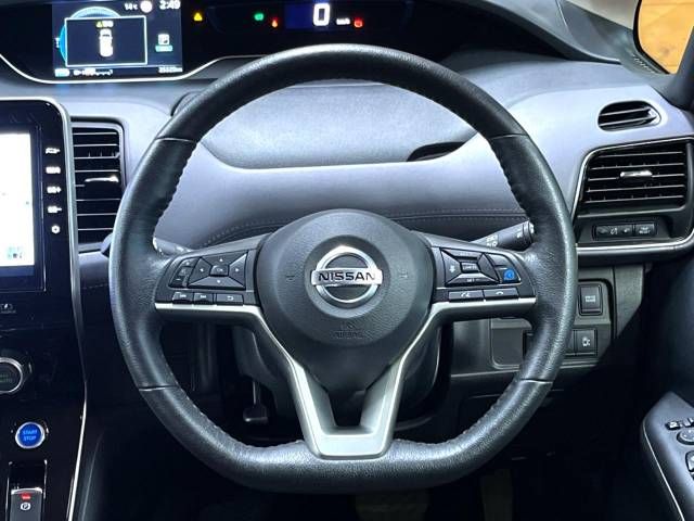 Nissan SERENA 2022-03 196048-11