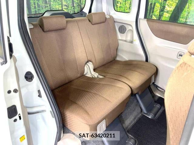Nissan ROOX 2012-01 324211-9