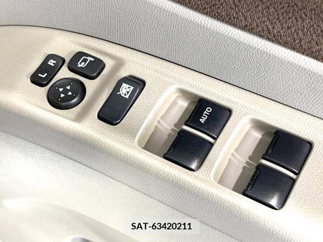 Nissan ROOX 2012-01 324211-6