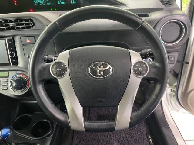 Toyota AQUA 2012-07 9583-11