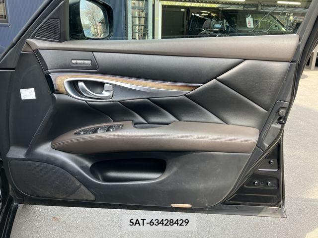 Nissan FUGA 2011-02 387595-24