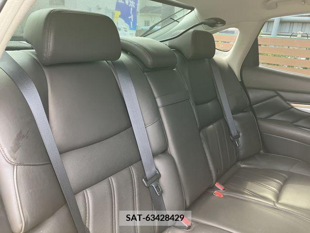 Nissan FUGA 2011-02 387595-19