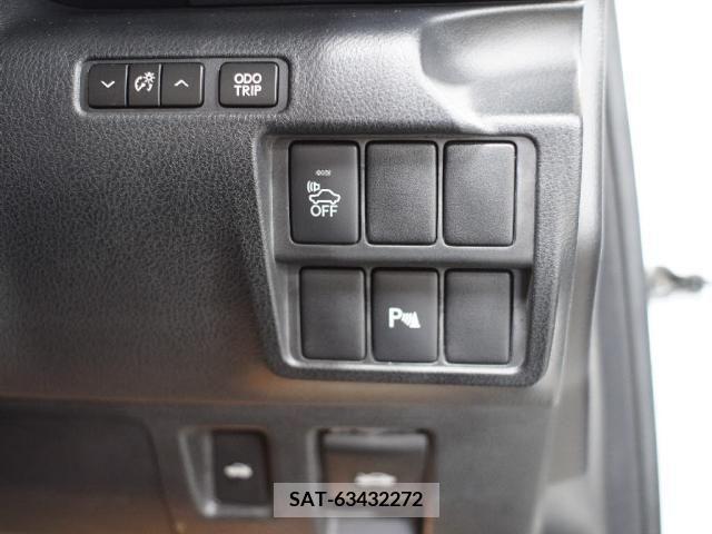 Lexus IS 2014-01 300076-15
