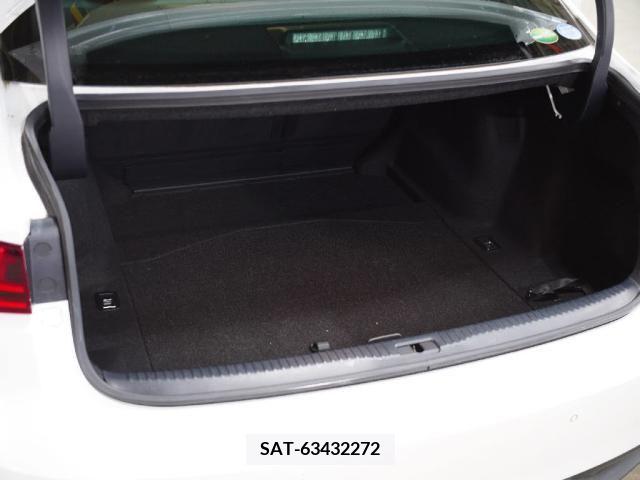 Lexus IS 2014-01 300076-22