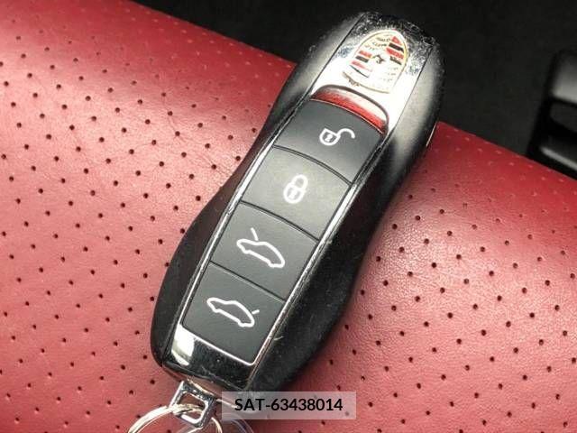 Porsche 718 Boxster 2016-07 348428-6