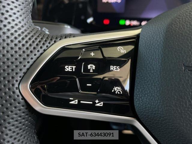 VolksWagen GOLF VARIANT 2022-11 370692-18