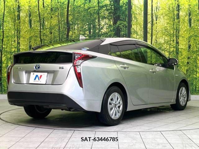 Toyota PRIUS 2015-12 322269-17