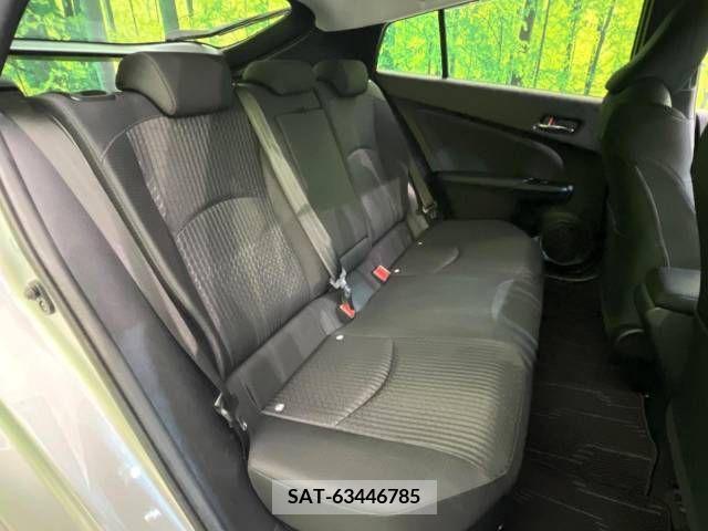 Toyota PRIUS 2015-12 322269-9