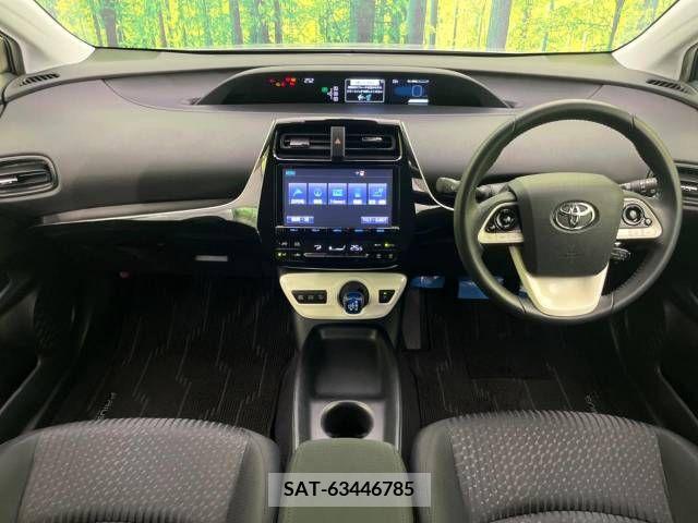 Toyota PRIUS 2015-12 322269-1