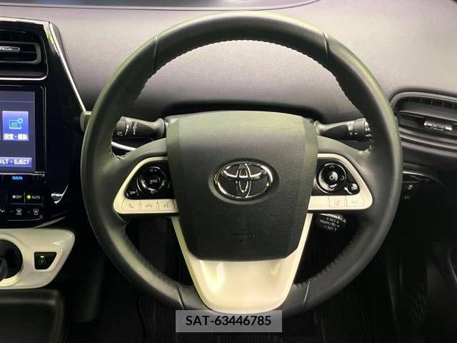 Toyota PRIUS 2015-12 322269-11