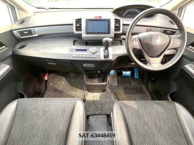 Honda FREED 2015-05 270403-1
