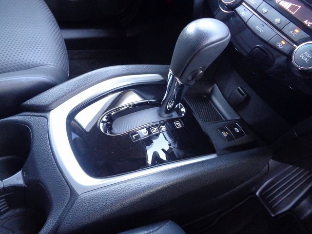 Nissan X-TRAIL 2019-01 180708-14
