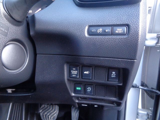 Nissan X-TRAIL 2019-01 180708-23
