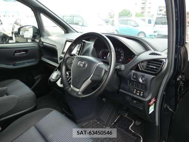 Toyota VOXY 2017-01 321502-11