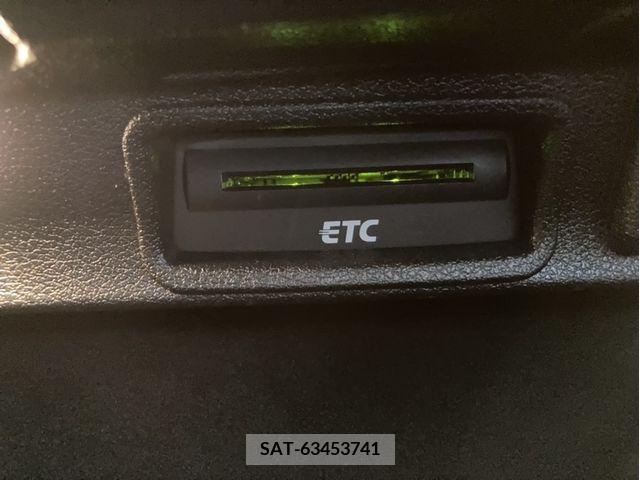 Audi Q3 2018-03 317792-17