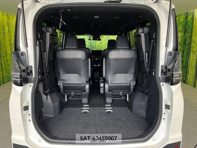 Toyota VOXY 2023-09 342848-11