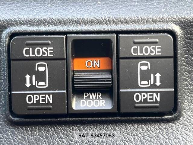 Toyota SIENTA 2021-11 352838-4