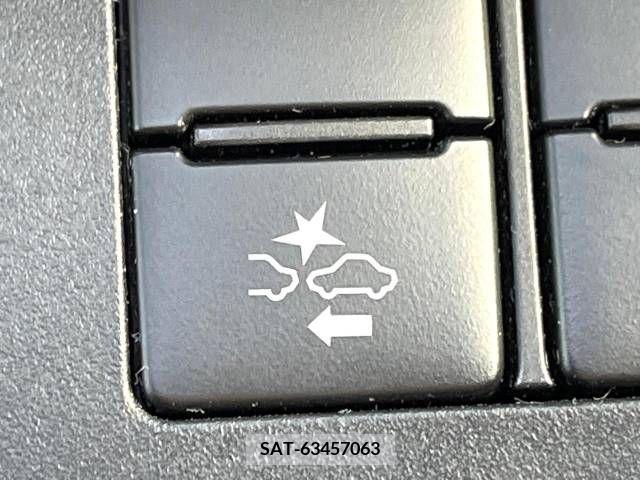 Toyota SIENTA 2021-11 352838-3