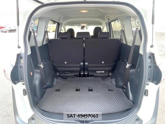 Toyota SIENTA 2021-11 352838-12