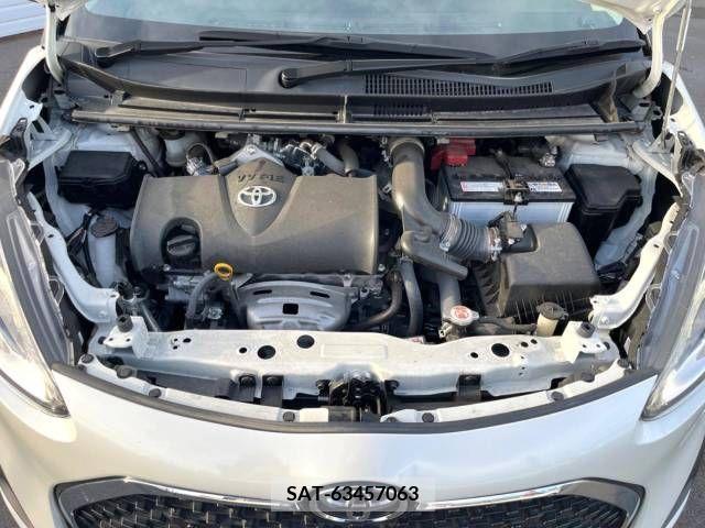 Toyota SIENTA 2021-11 352838-17