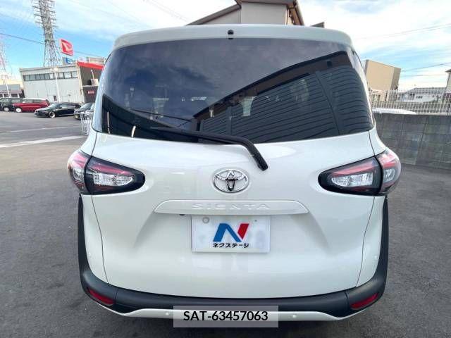 Toyota SIENTA 2021-11 352838-16