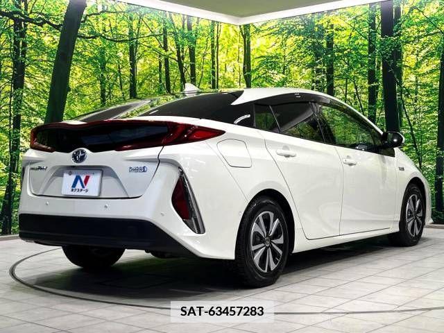 Toyota PRIUS PHV 2017-02 349795-17