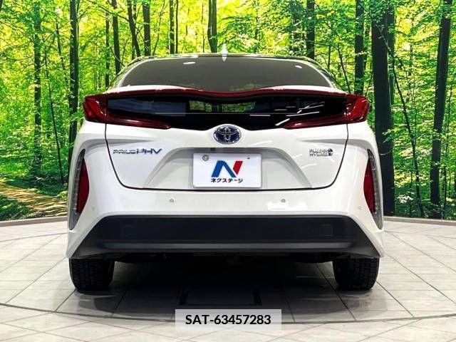 Toyota PRIUS PHV 2017-02 349795-15