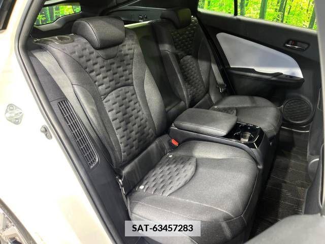 Toyota PRIUS PHV 2017-02 349795-9