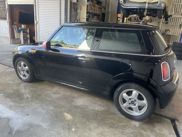 Bmw MINI 2010-04 9802-7