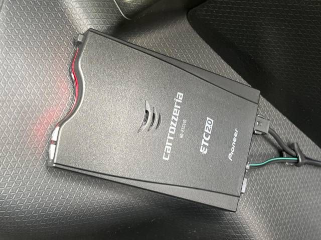 Daihatsu TANTO 2022-05 17298-3