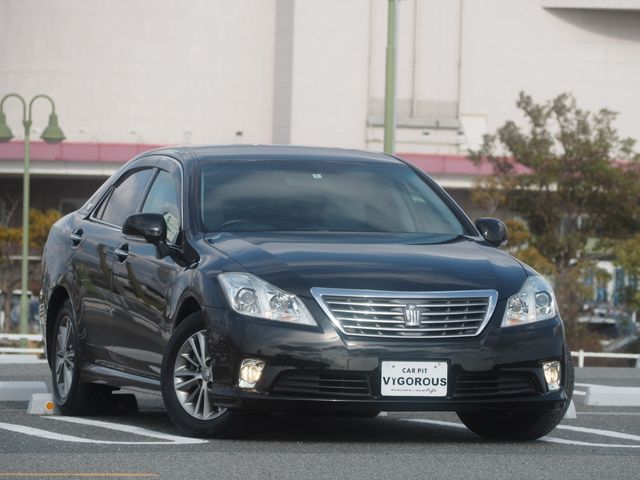 Toyota CROWN SEDAN 2010-03 833-0