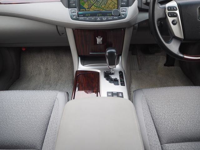 Toyota CROWN SEDAN 2010-03 833-16