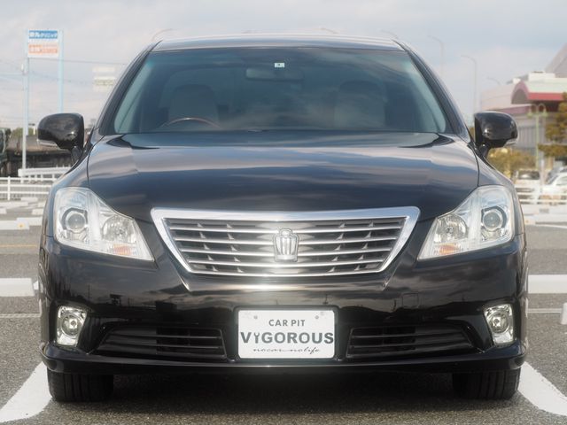Toyota CROWN SEDAN 2010-03 833-3