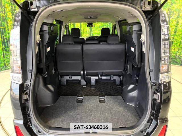 Toyota VOXY 2016-02 346418-12