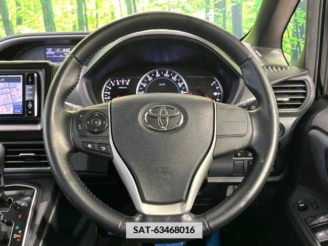 Toyota VOXY 2016-02 346418-11